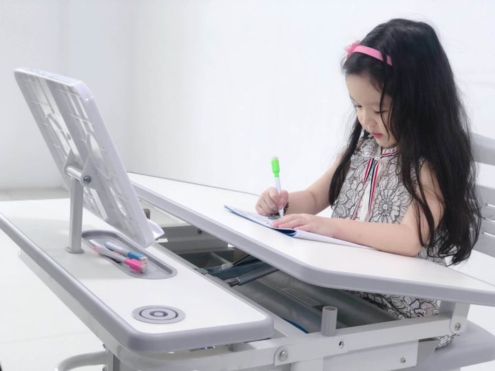 Giới thiệu chung về tầm quan trọng của tư thế ngồi học đối với sức khỏe của trẻ