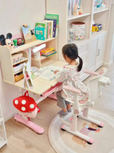Bộ bàn ghế học sinh chống gù VinaKids A07HT (size 90 x 60) 17 1784426642481 1031380476227976153 1031380476227976153 5f2734e6c84bd4420e8eaf6876ca5cb9